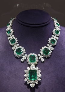 伊麗莎白泰勒的珠寶首飾拍賣 估價3000萬美元捐贈基金會